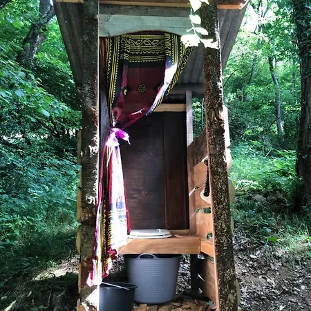 Fenetre Sur Les Pyrenees Soulan (Hautes-Pyrenees)