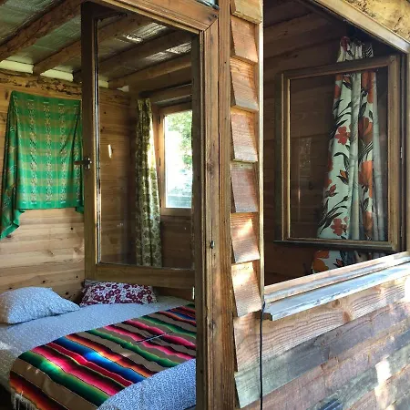 Fenetre Sur Les Pyrenees Luxury tent